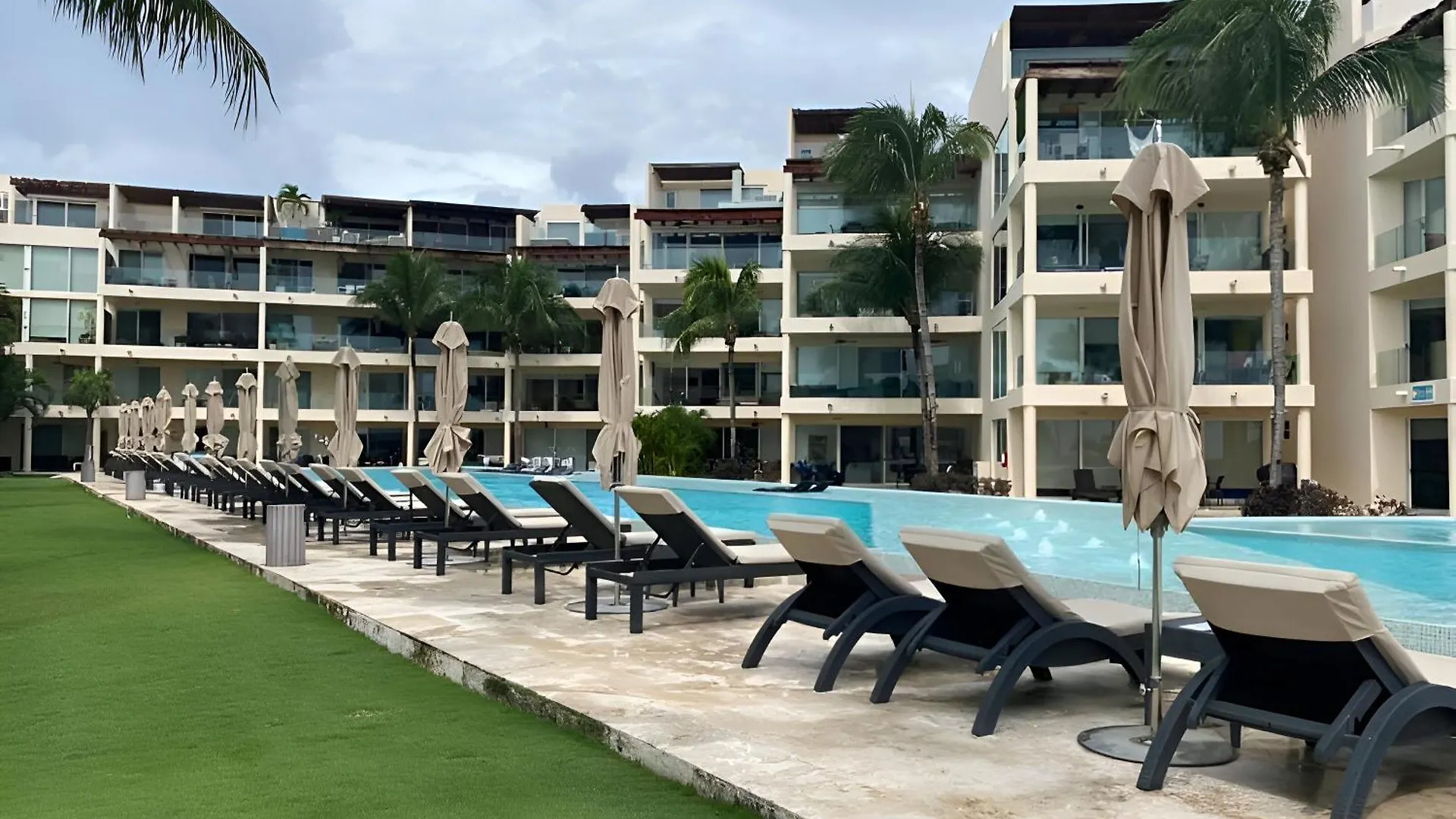 Apartment Best Beachfront Location At Elements Playa del Carmen