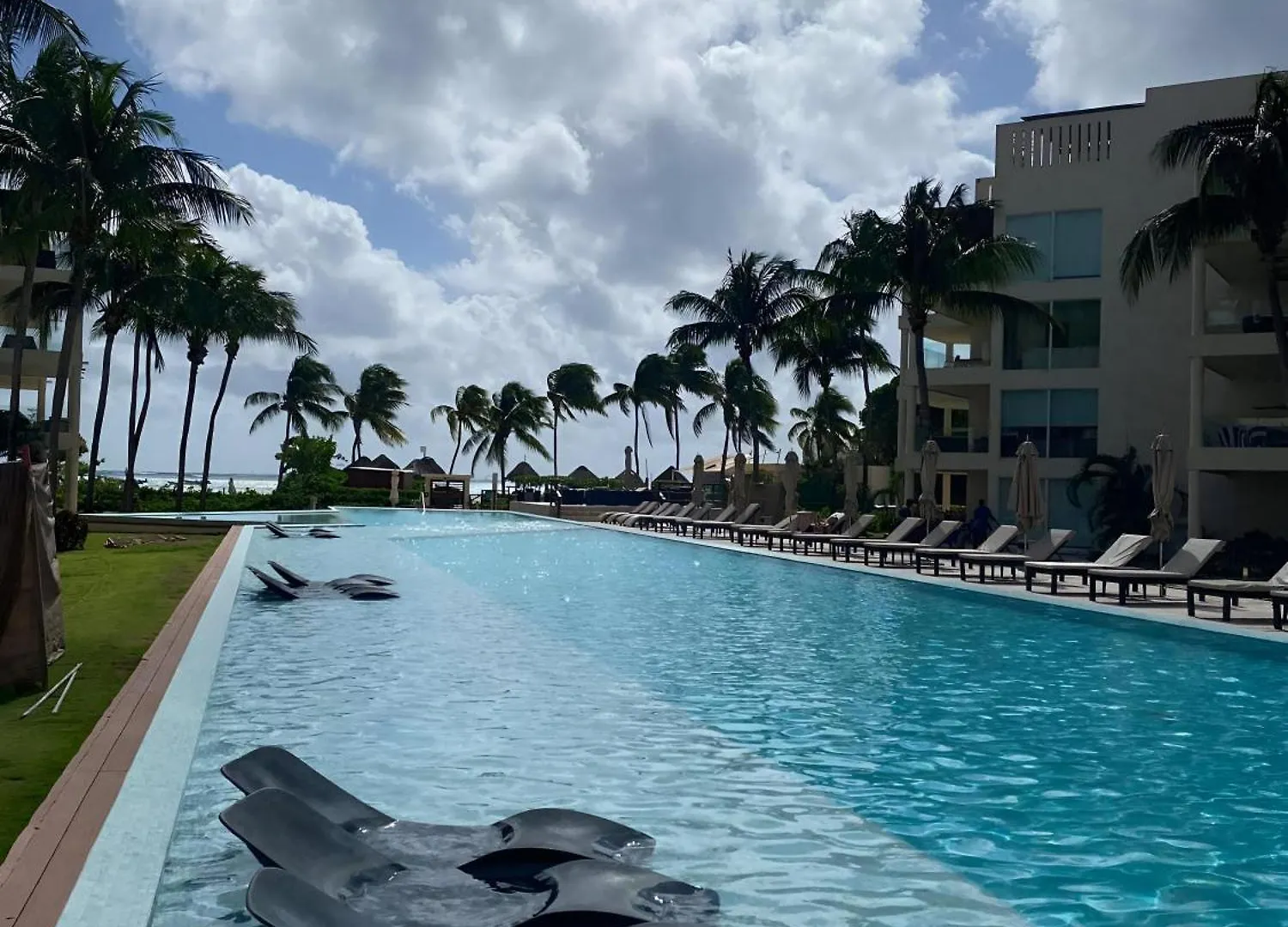 Apartment Best Beachfront Location At Elements Playa del Carmen