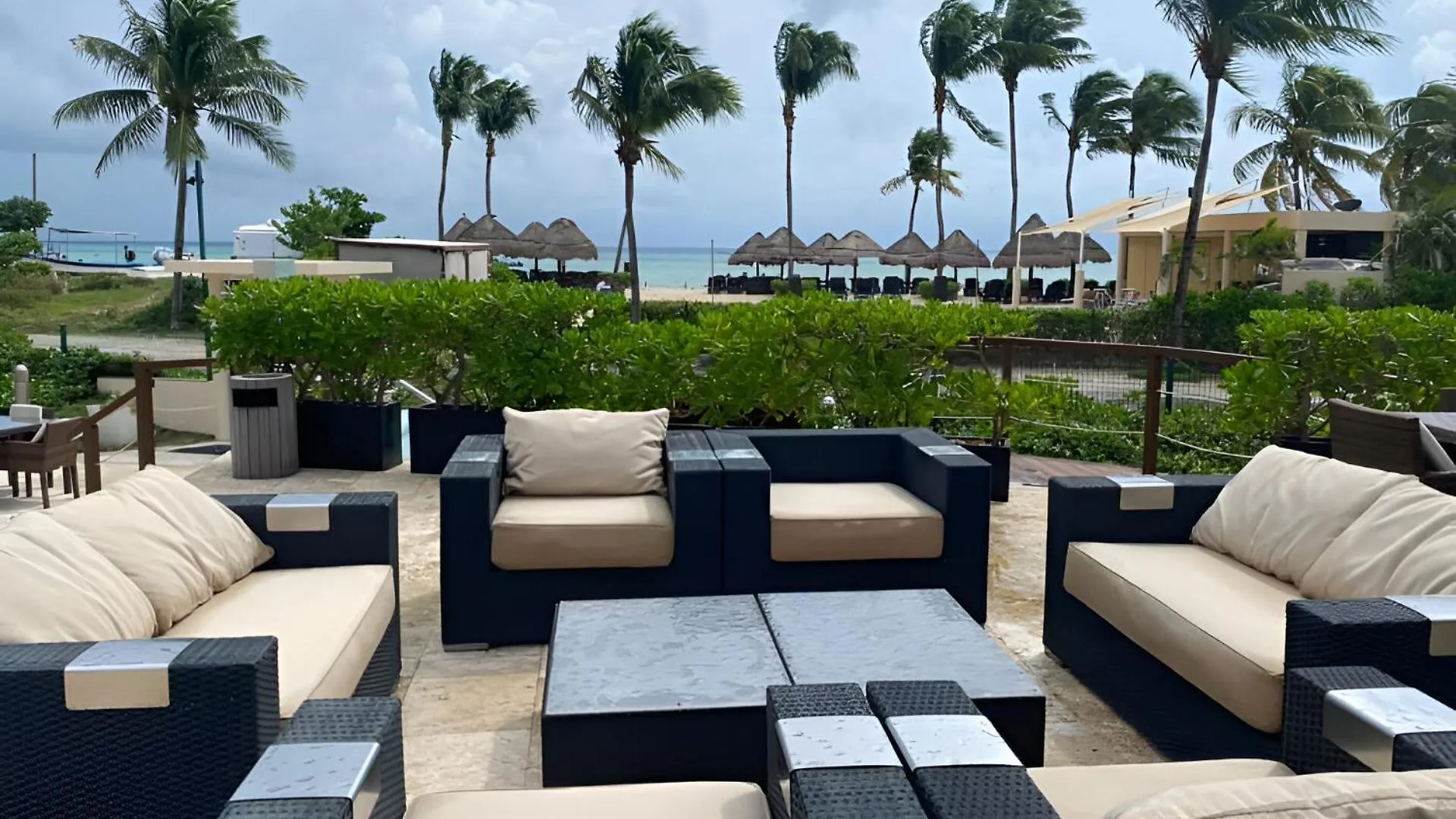Best Beachfront Location At Elements Playa del Carmen Apartmán
